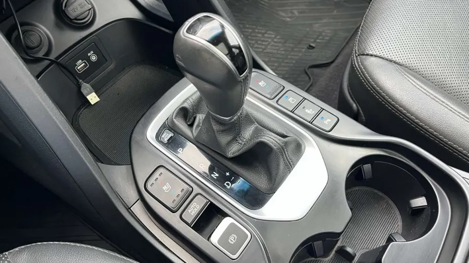 HYUNDAI Santa Fe -