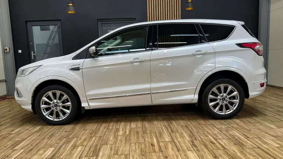FORD Kuga -
