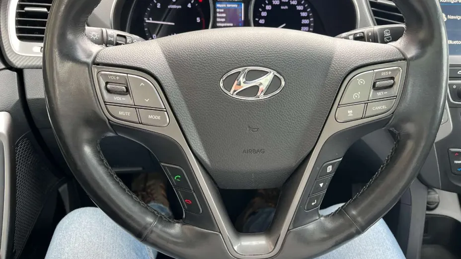 HYUNDAI Santa Fe -