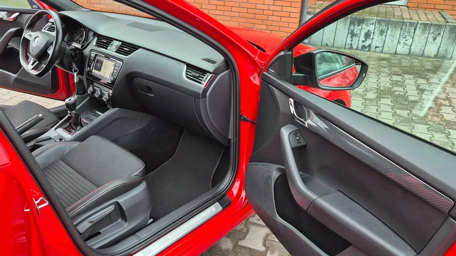 SKODA Octavia -