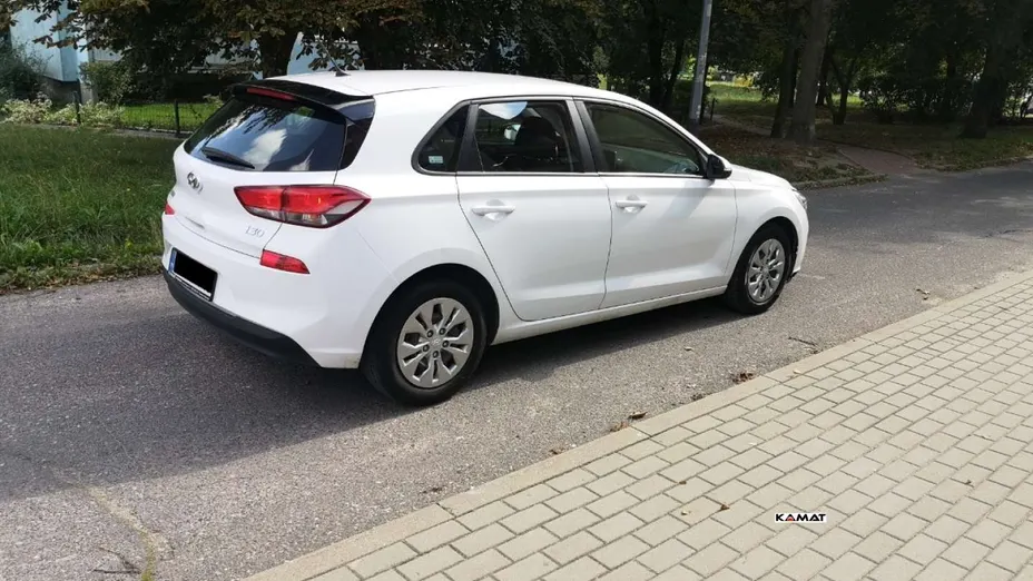 HYUNDAI i30 -