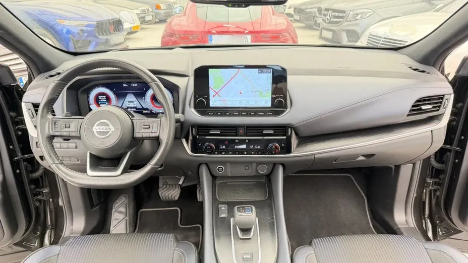 NISSAN Qashqai -