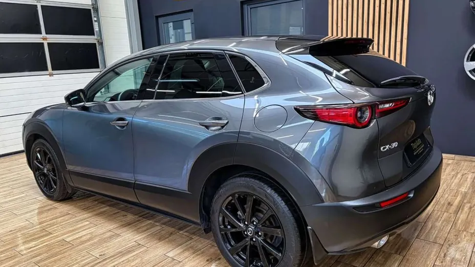 MAZDA CX-30 -