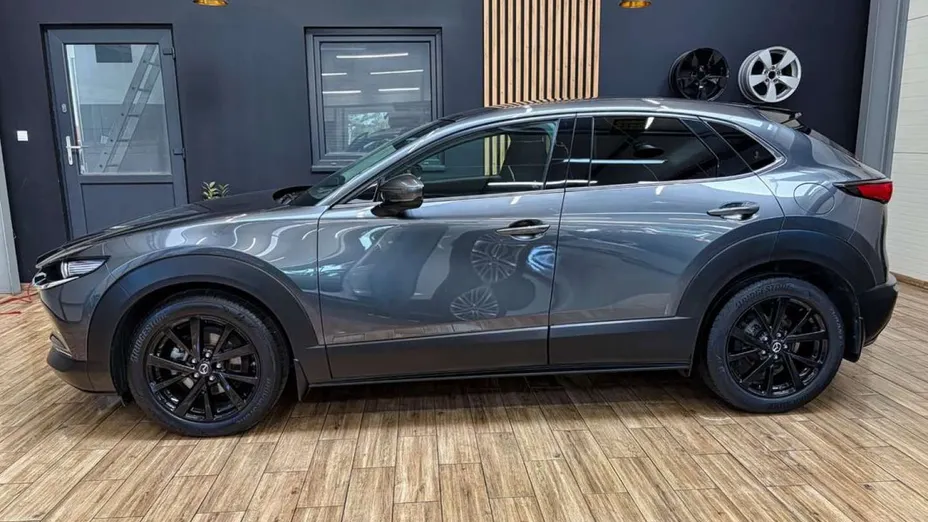 MAZDA CX-30 -