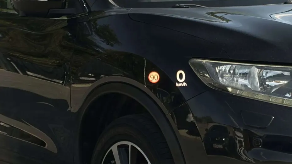 MAZDA CX-30 -