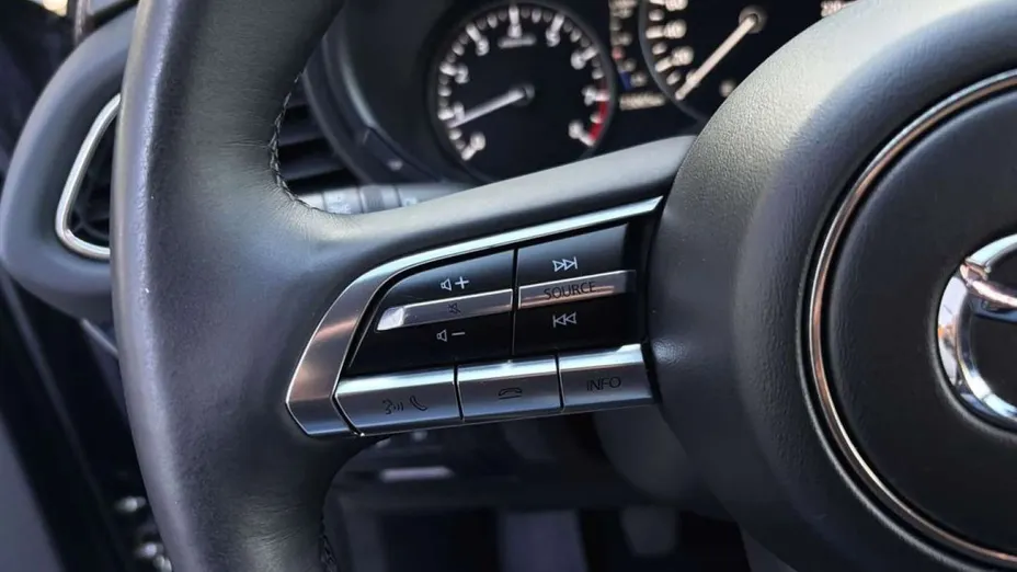 MAZDA CX-30 -