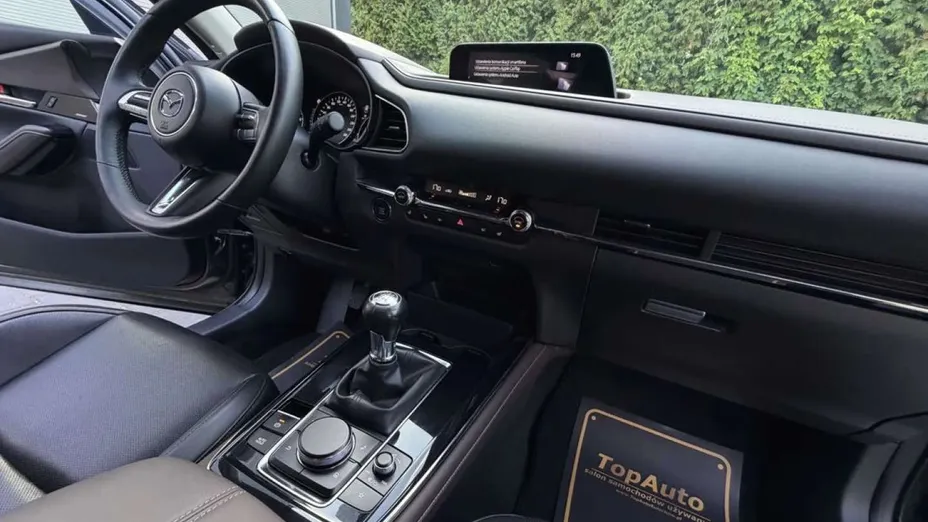 MAZDA CX-30 -