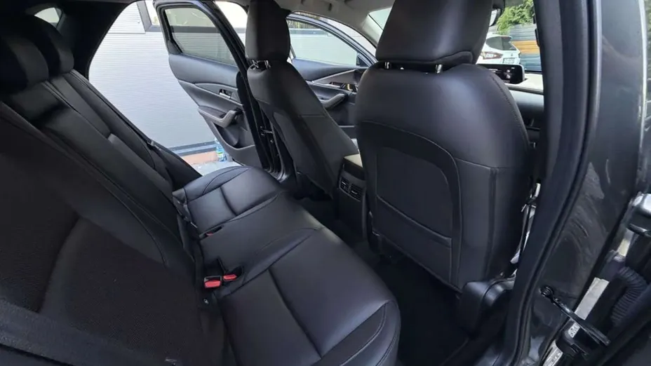 MAZDA CX-30 -