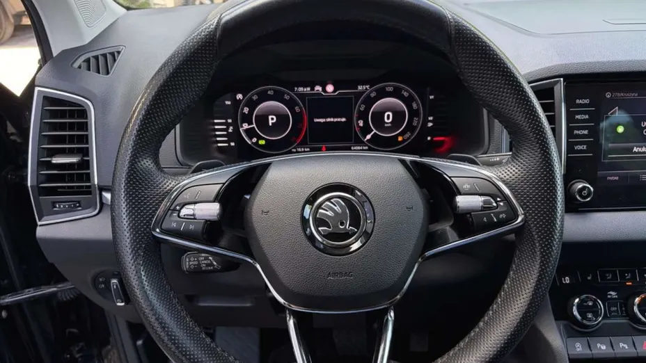 SKODA Karoq -