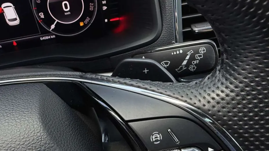 SKODA Karoq -