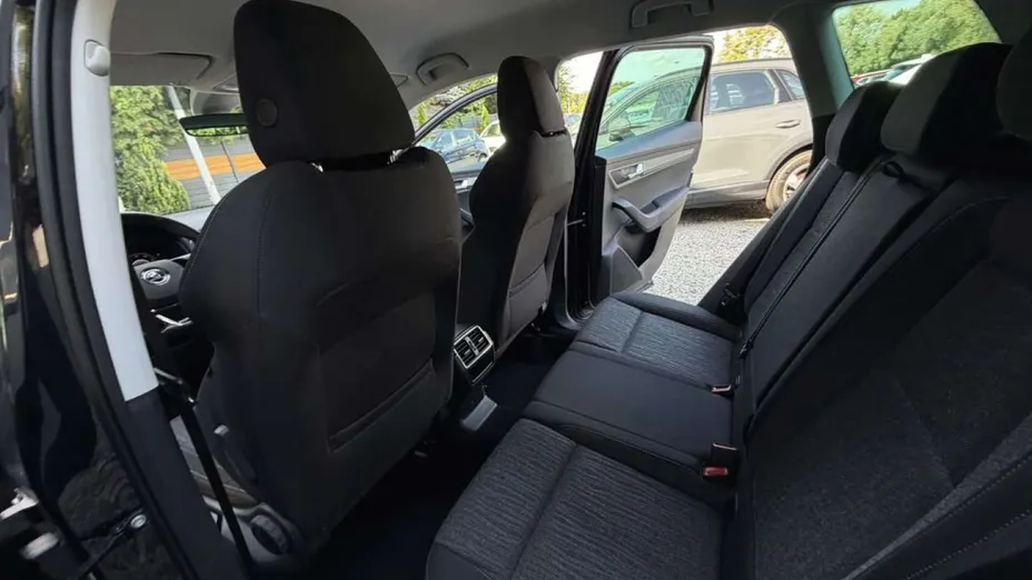 SKODA Karoq -