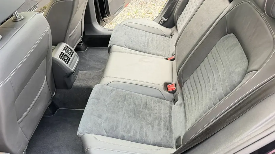 VOLKSWAGEN Passat -