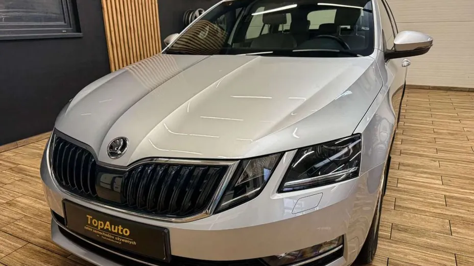 SKODA Octavia -