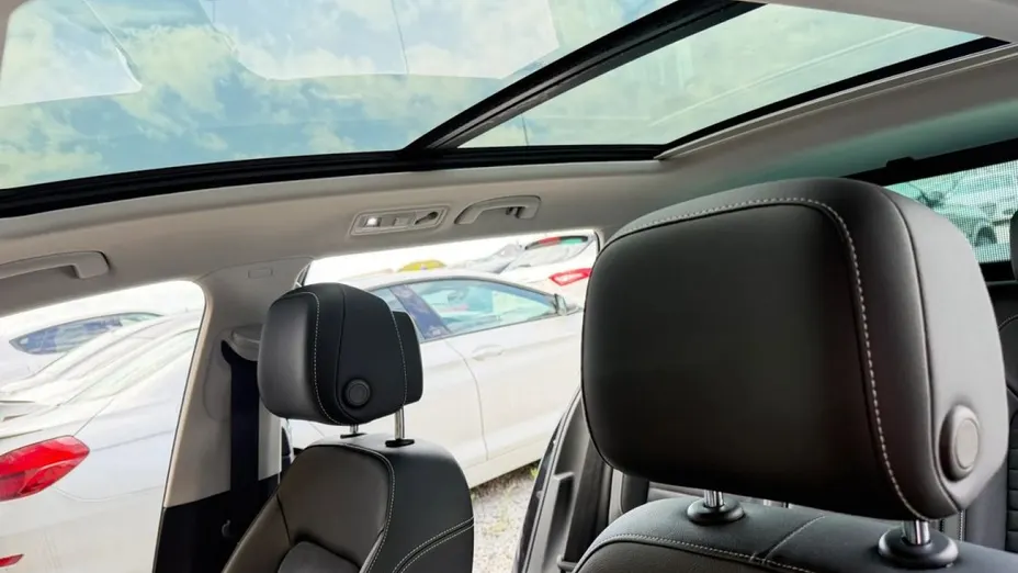 VOLKSWAGEN Passat -