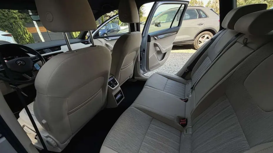 SKODA Octavia -