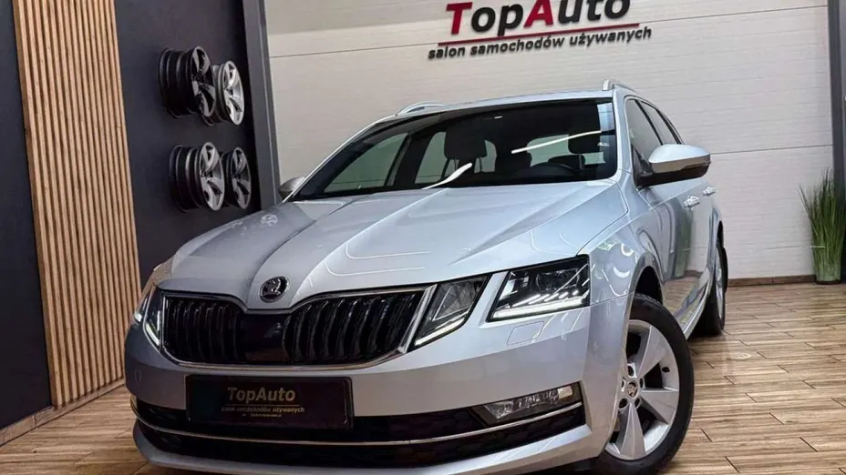 SKODA Octavia -