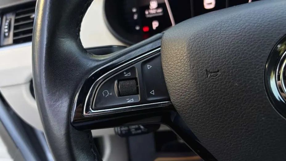 SKODA Octavia -