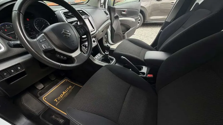 SUZUKI SX4 -