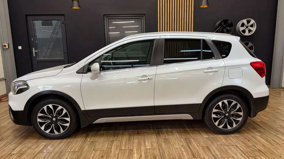SUZUKI SX4 -