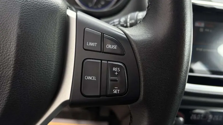 SUZUKI SX4 -