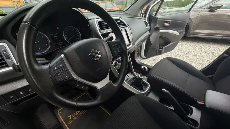 SUZUKI SX4 -