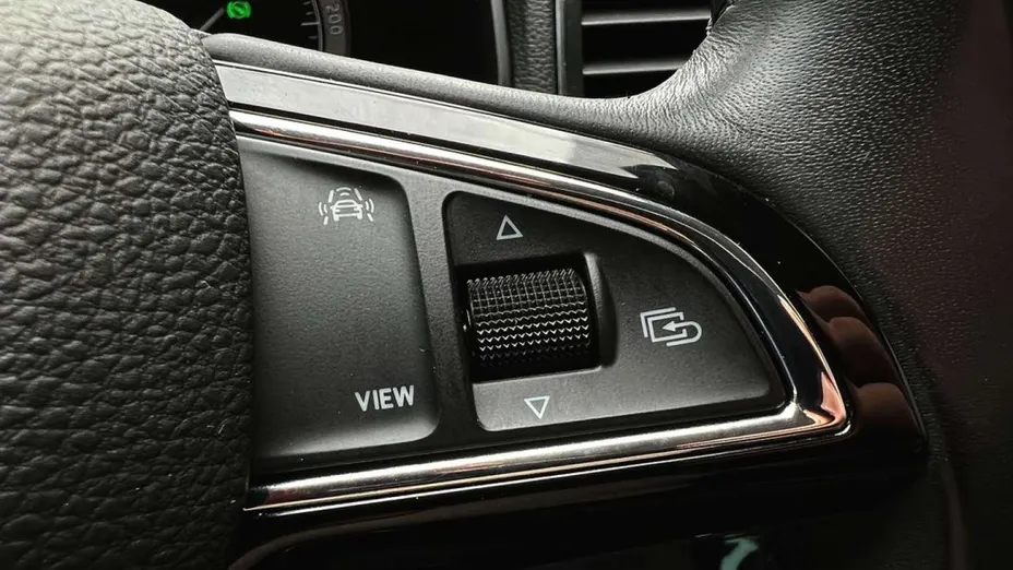 SKODA Karoq -