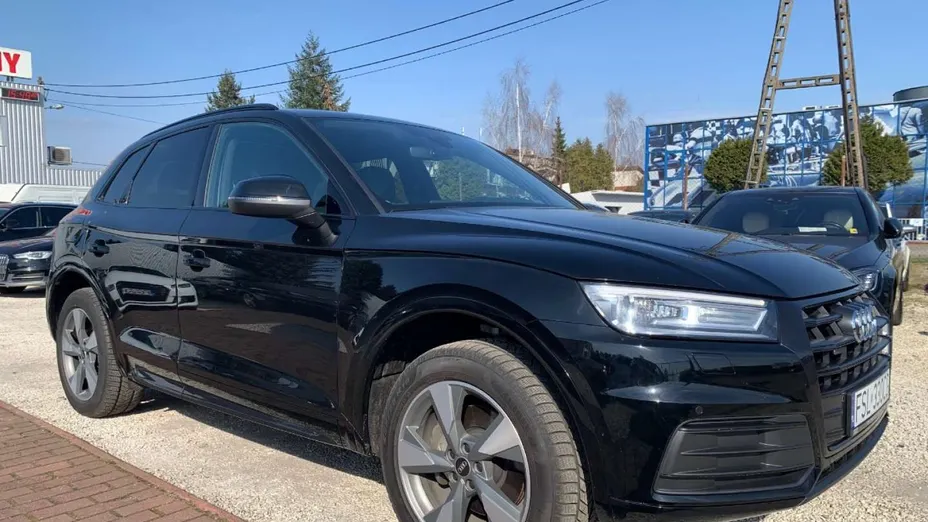 AUDI Q5 -