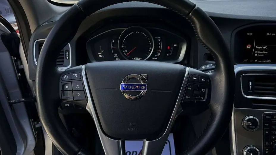 VOLVO V60 -