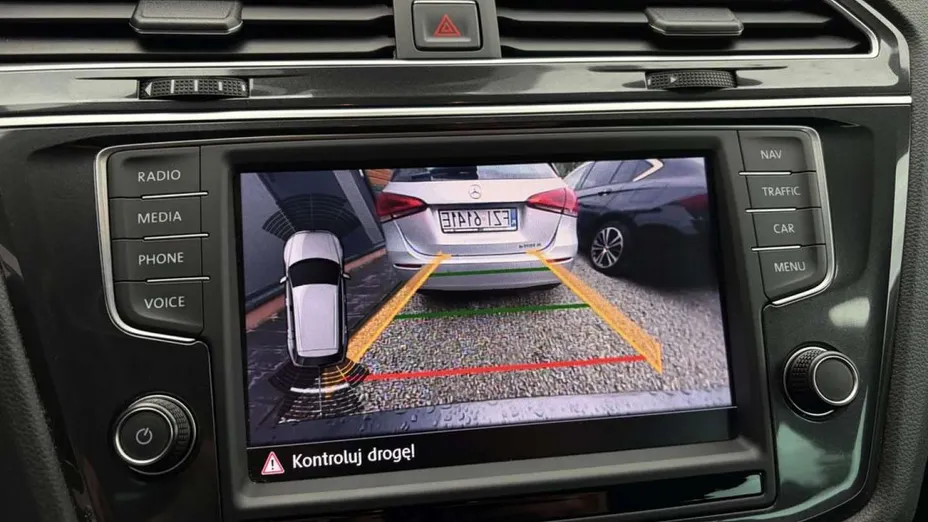 VOLKSWAGEN Tiguan -