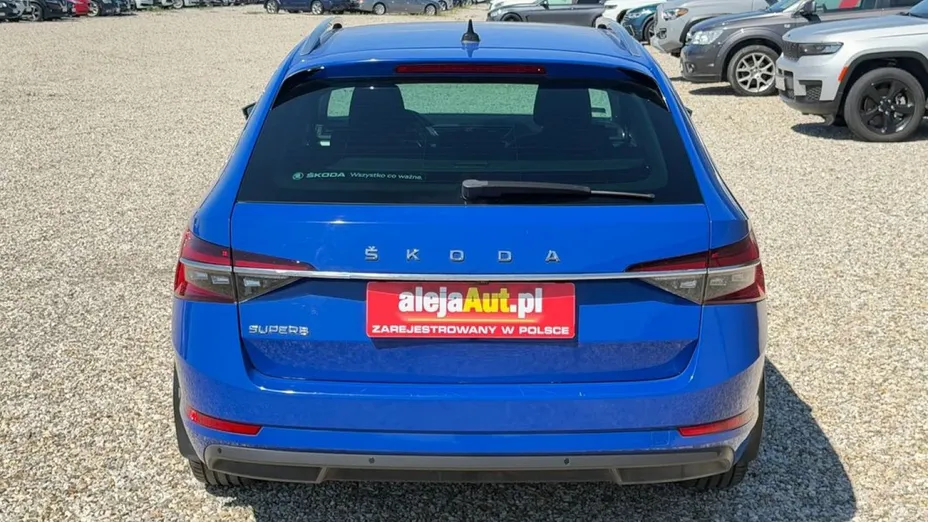 SKODA Superb -