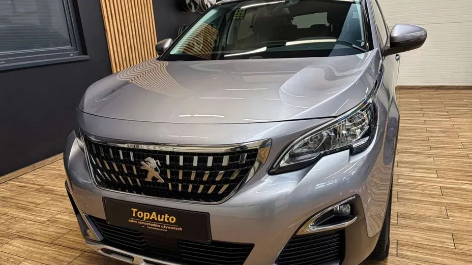 PEUGEOT 3008 -
