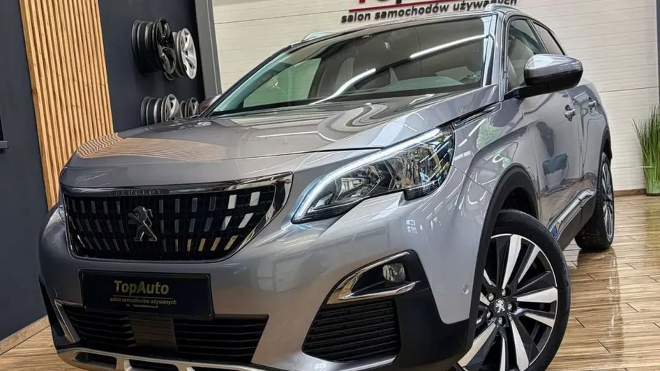 PEUGEOT 3008 -