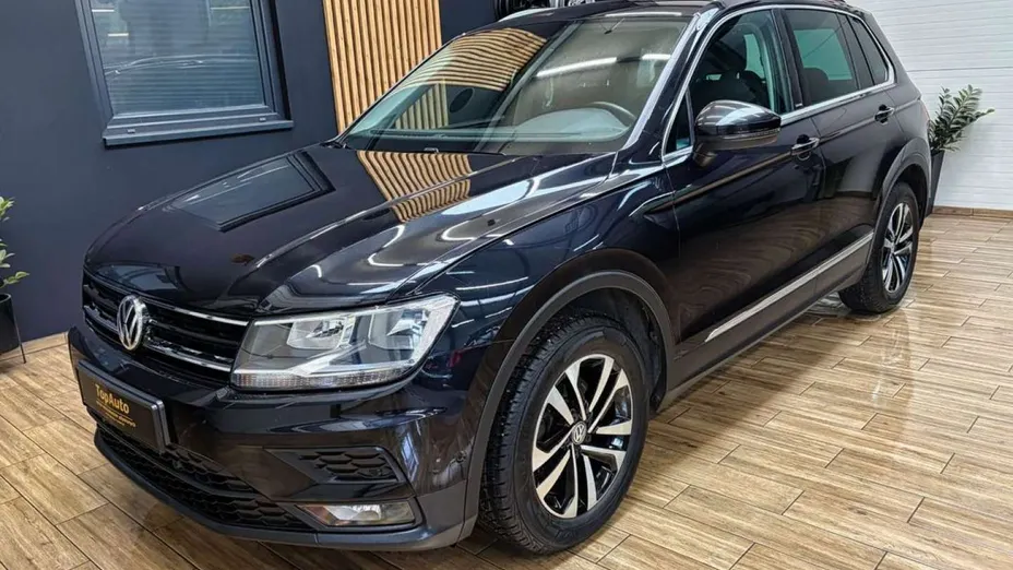 VOLKSWAGEN Tiguan -