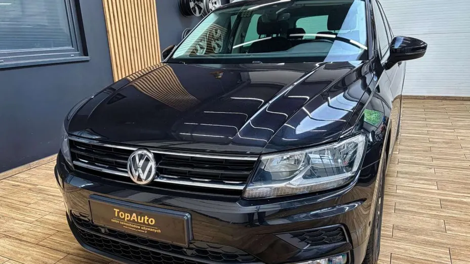 VOLKSWAGEN Tiguan -
