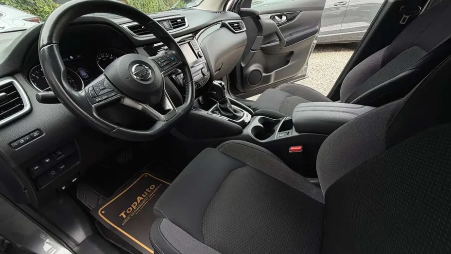 NISSAN Qashqai -