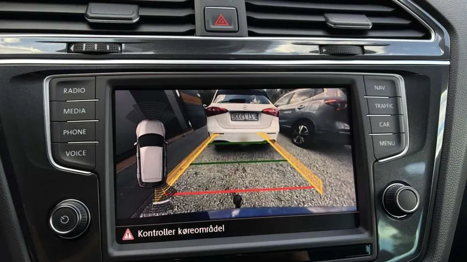 VOLKSWAGEN Tiguan -