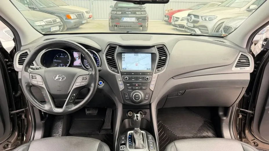 HYUNDAI Santa Fe -