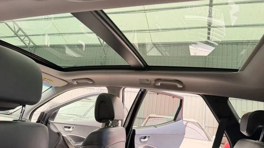 HYUNDAI Santa Fe -