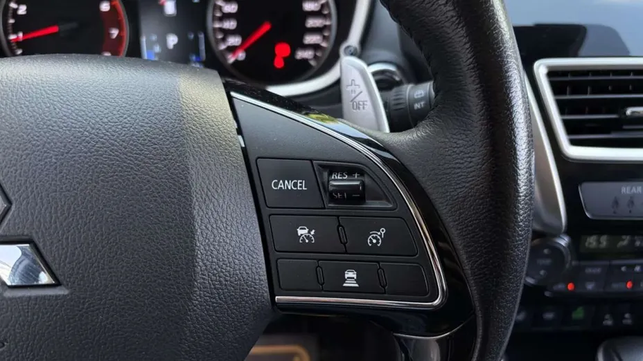 MITSUBISHI Eclipse Cross -