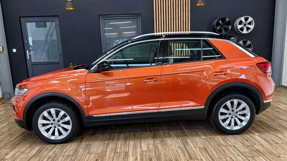 VOLKSWAGEN T-ROC -