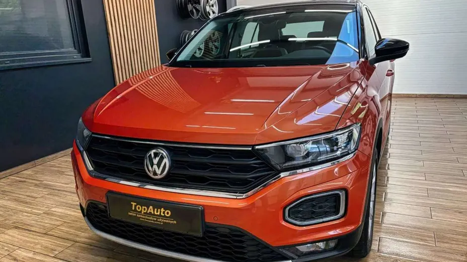 VOLKSWAGEN T-ROC -