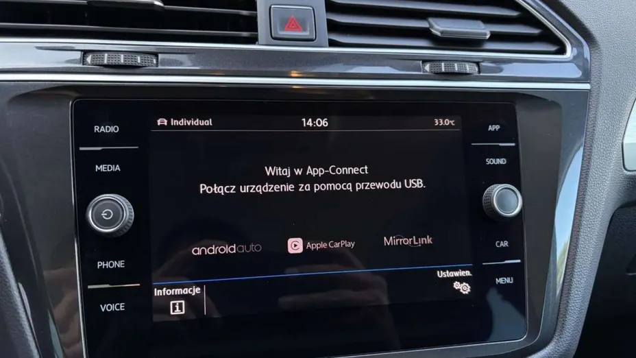 VOLKSWAGEN Tiguan -
