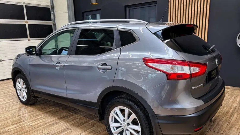 NISSAN Qashqai -