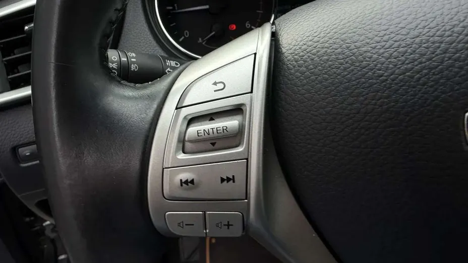 NISSAN Qashqai -