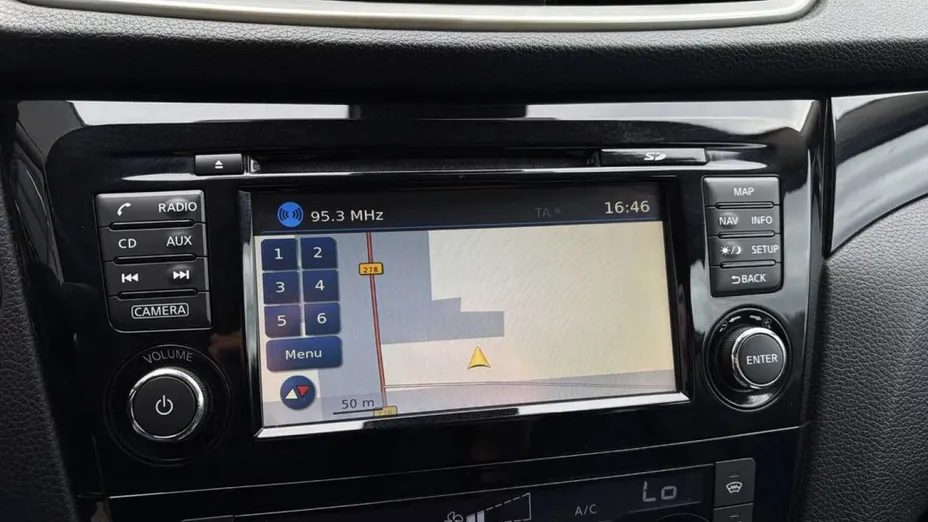 NISSAN Qashqai -