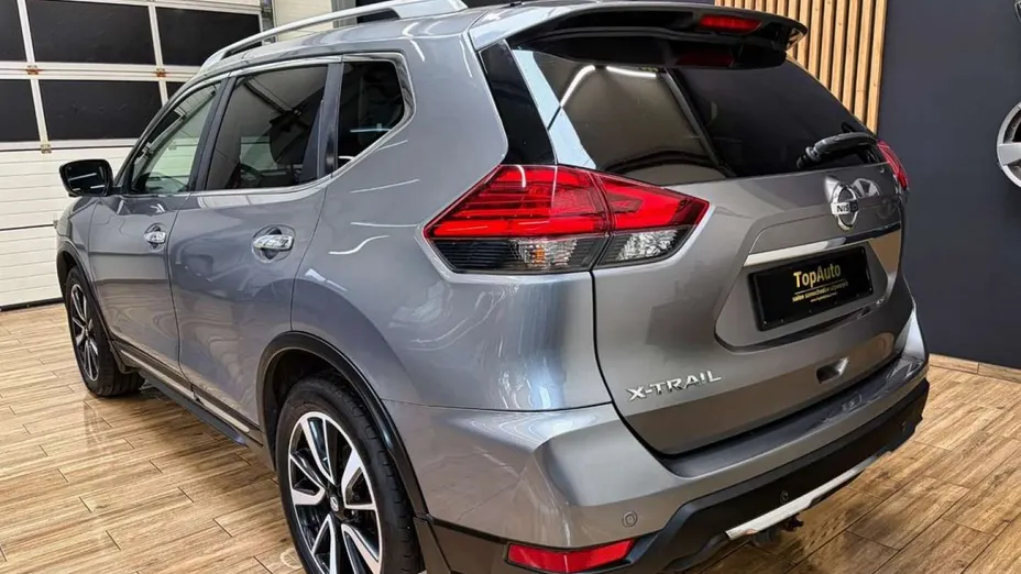 NISSAN X-Trail -
