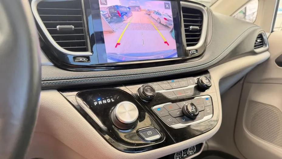 CHRYSLER Pacifica -
