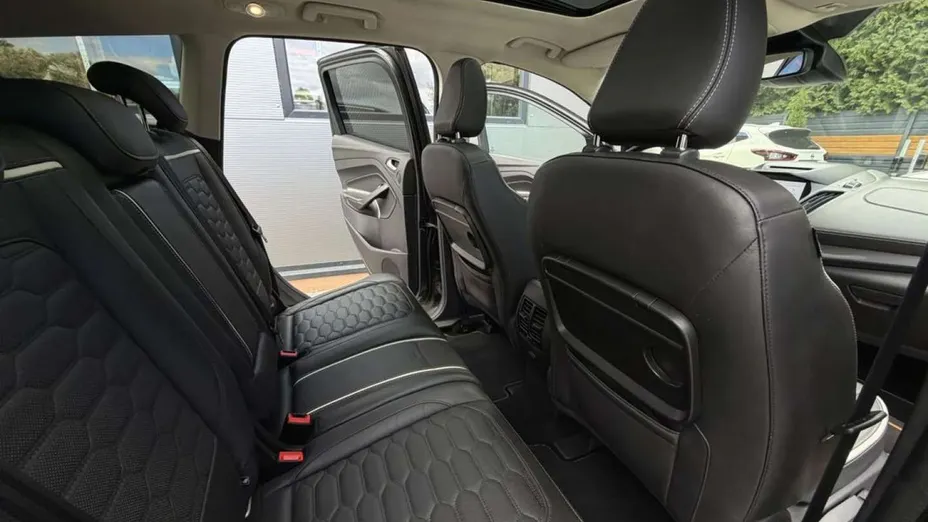 FORD Kuga -