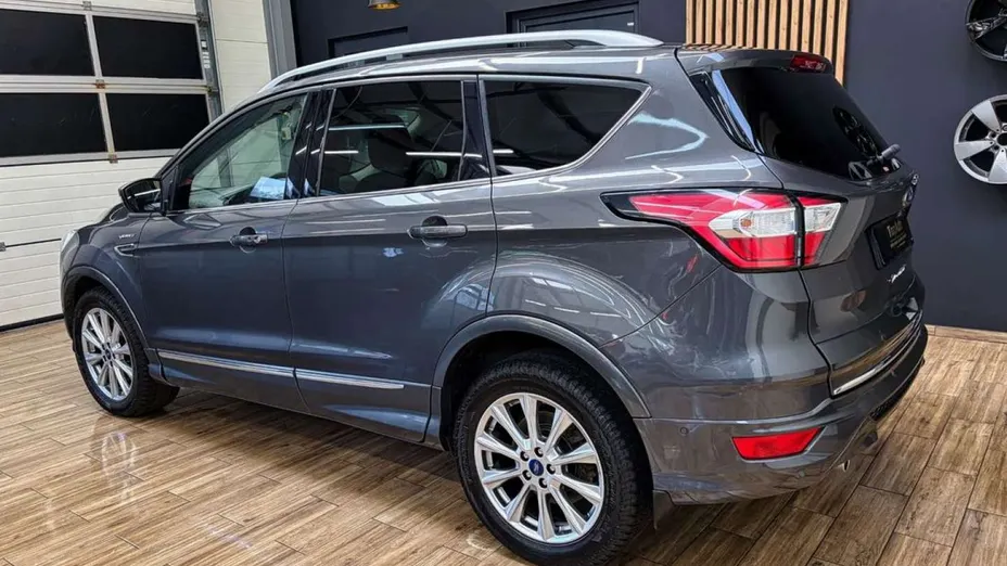 FORD Kuga -