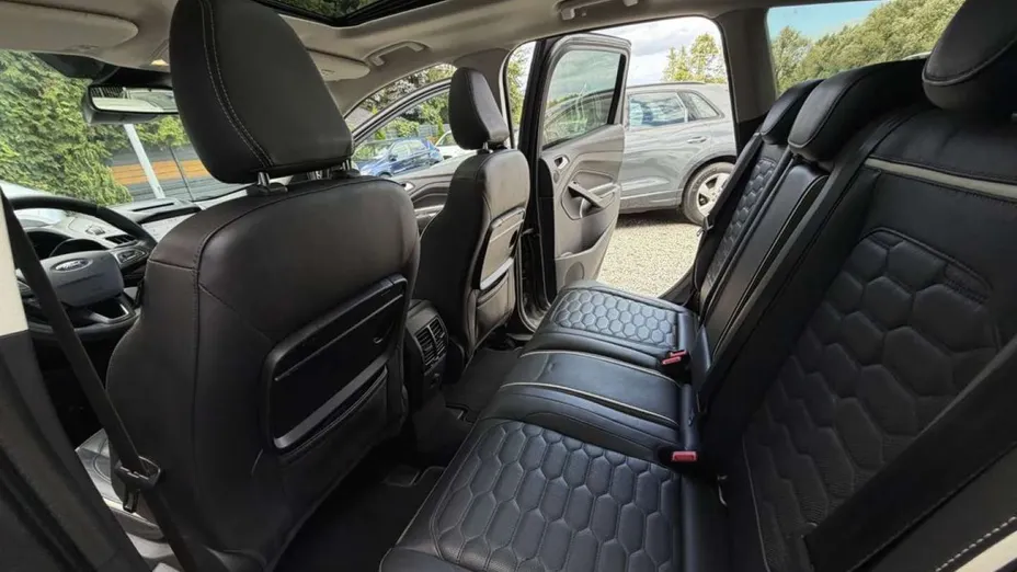 FORD Kuga -